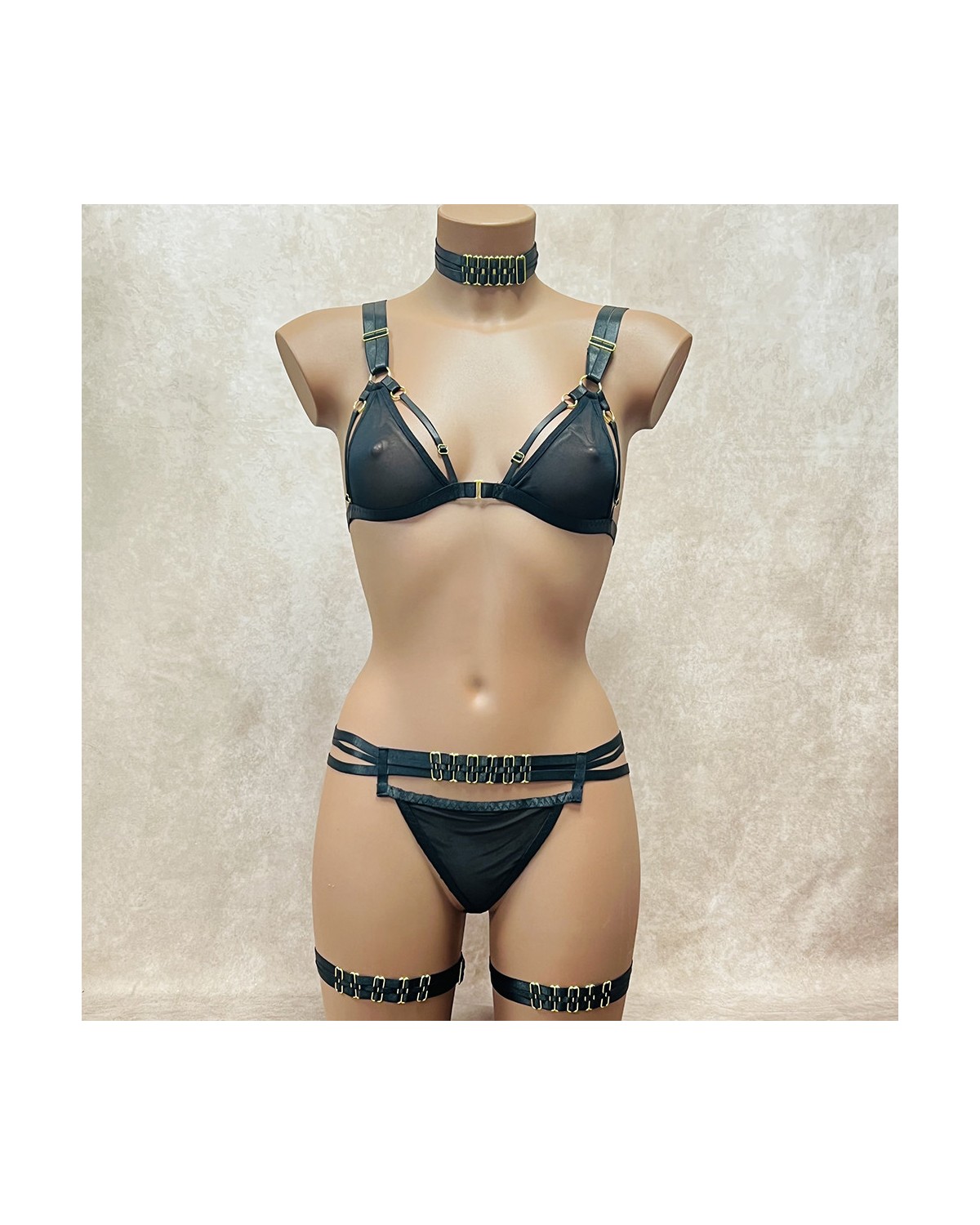 Ensemble_Soutien_gorge_Culotte_Ouverte_Collier_Jarretière