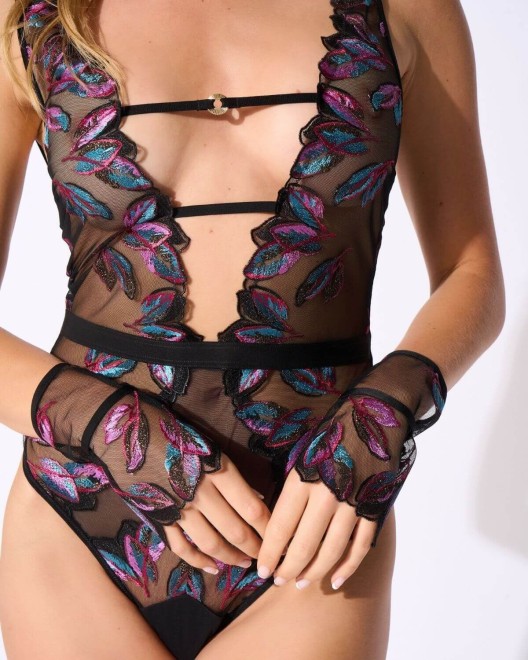 body-string-oiseau-de-paradis-noir-atelier-amour-zoom